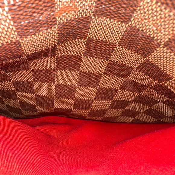 Louis Vuitton South Bank Besace Crossbody - Picture 10 of 17